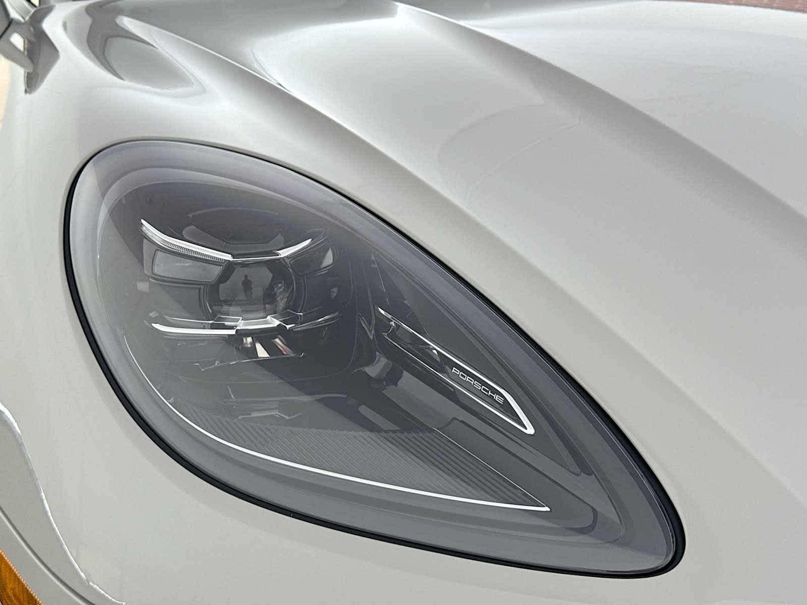 Thumbnail: 2026 Porsche Macan - 28