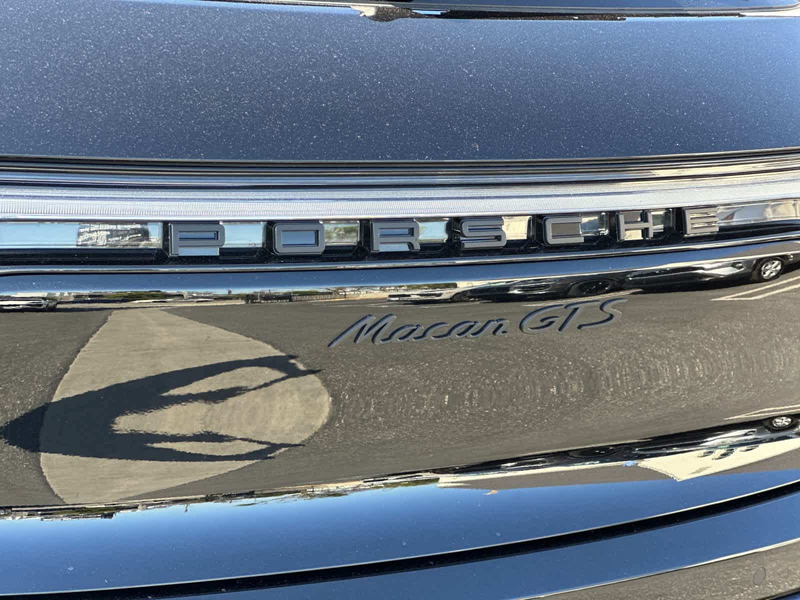 Thumbnail: 2026 Porsche Macan - 32