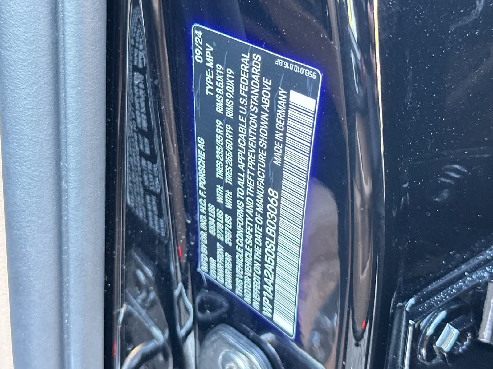 Thumbnail: 2025 Porsche Macan - 33