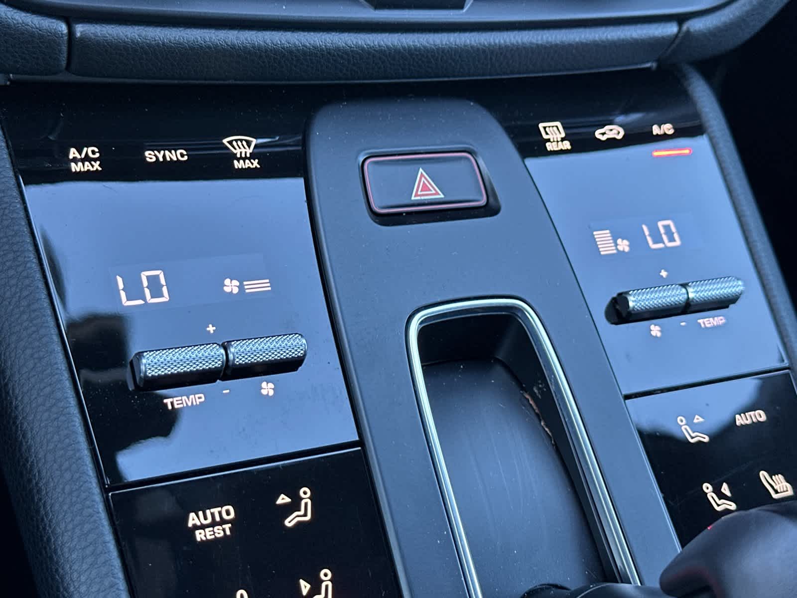 Thumbnail: 2025 Porsche Macan - 23