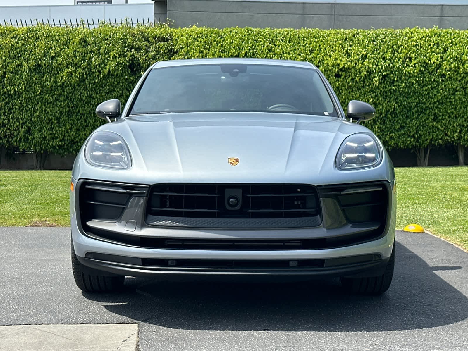 Thumbnail: 2026 Porsche Macan - 11