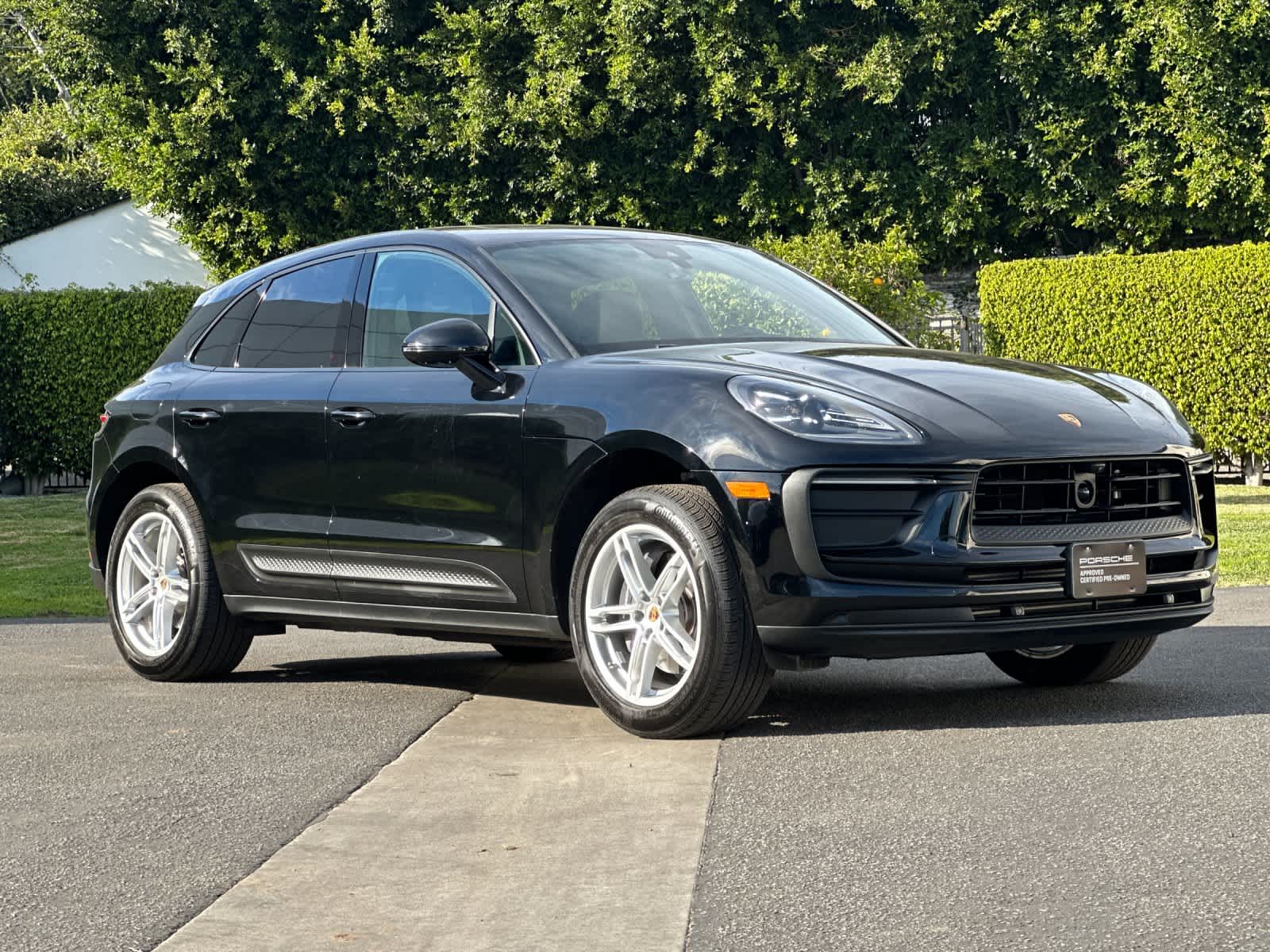 Thumbnail: 2025 Porsche Macan - 10