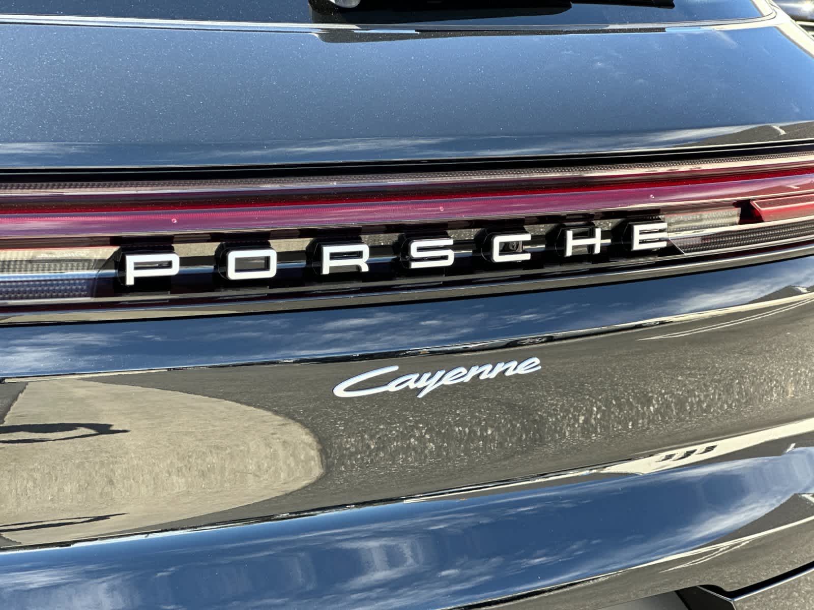 Thumbnail: 2026 Porsche Cayenne - 32