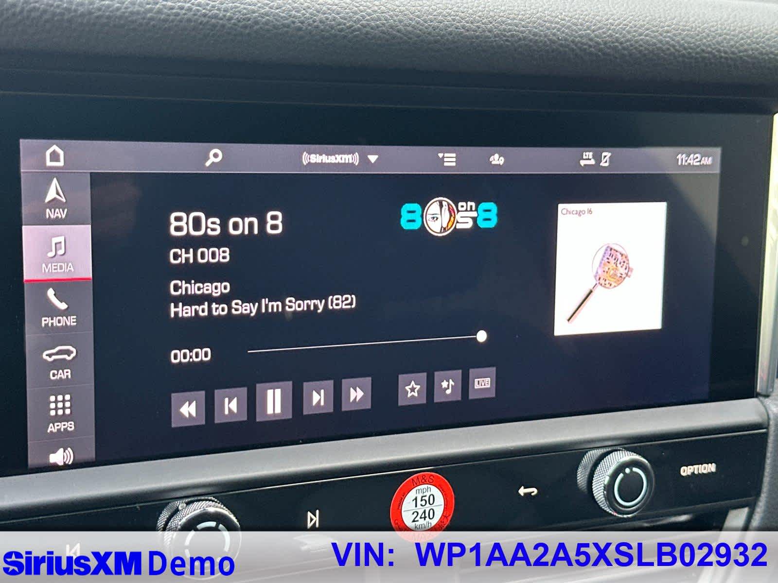 Thumbnail: 2025 Porsche Macan - 32