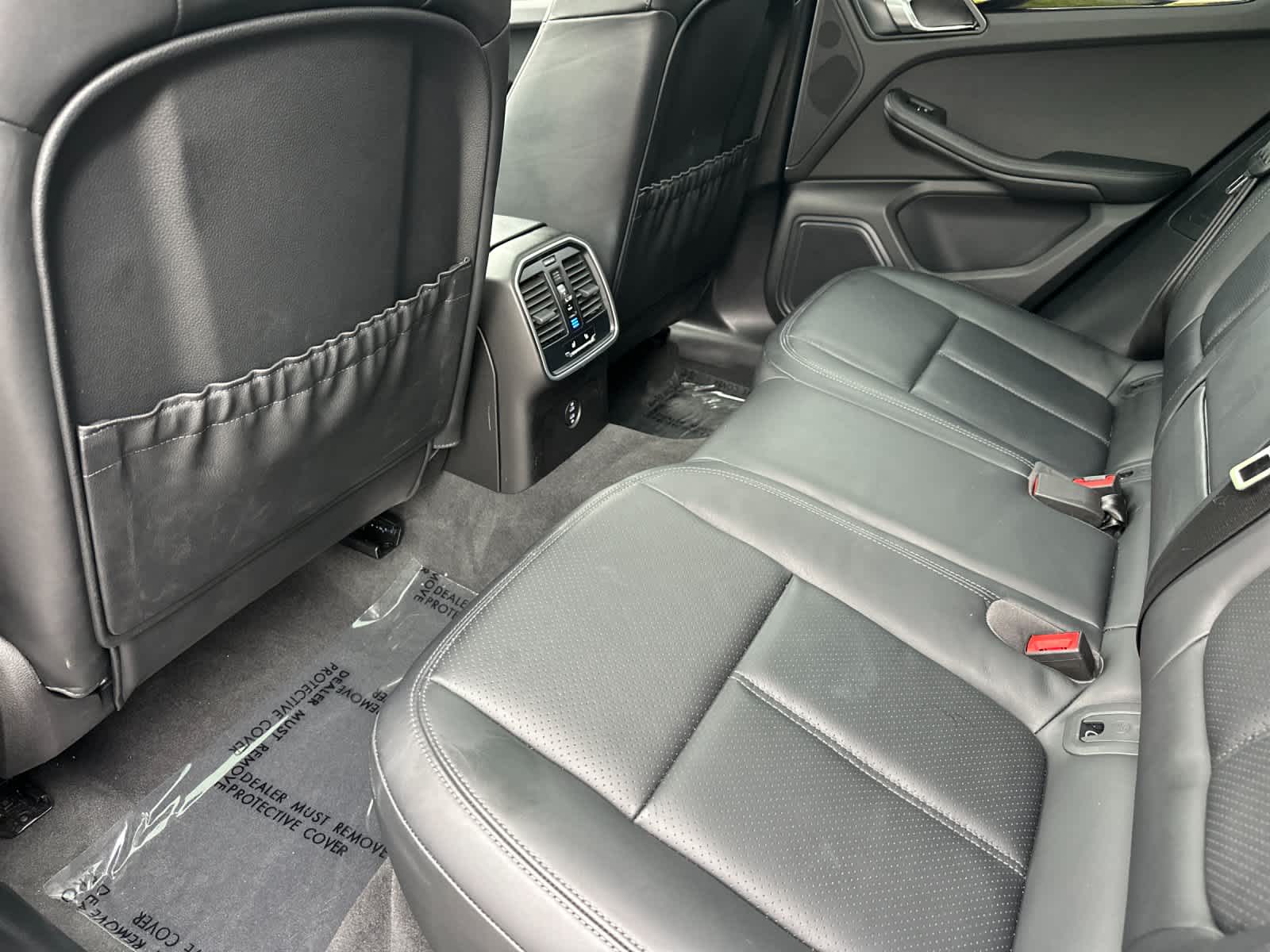 Thumbnail: 2025 Porsche Macan - 13