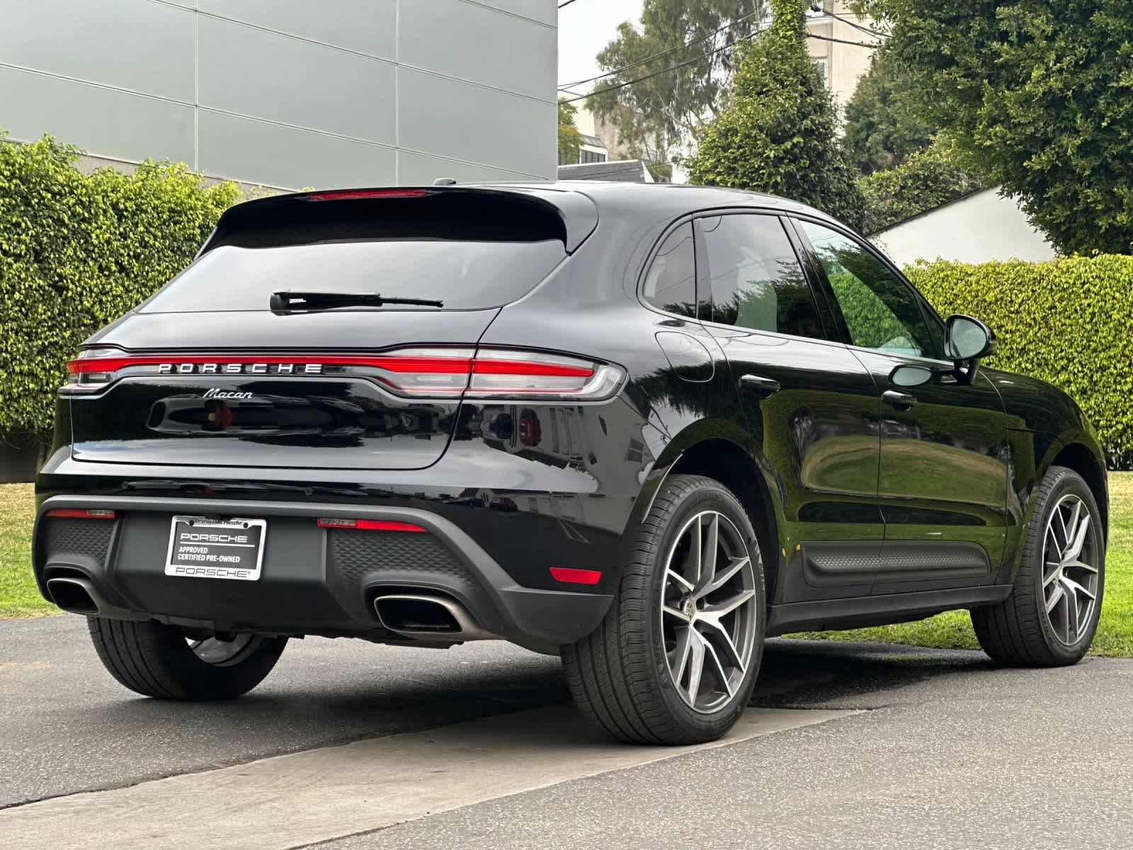Thumbnail: 2025 Porsche Macan - 8