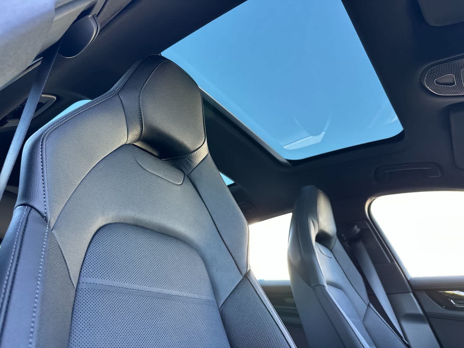 Thumbnail: 2026 Porsche Panamera - 18