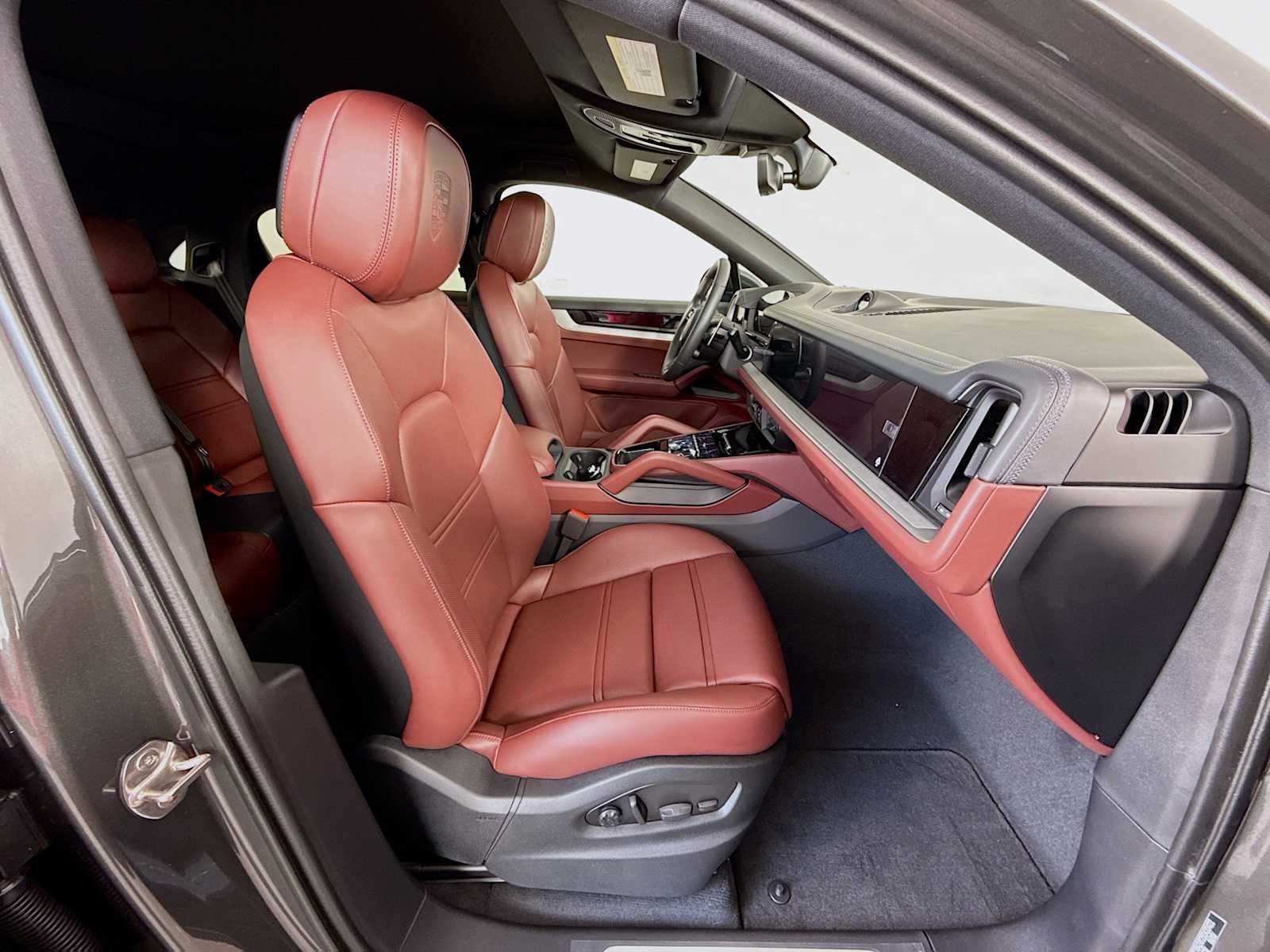 Thumbnail: 2025 Porsche Cayenne - 21