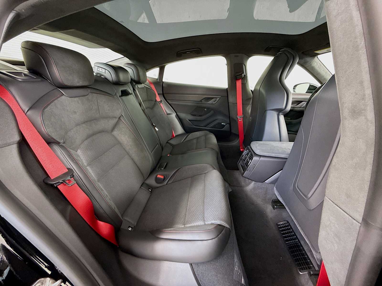 Thumbnail: 2026 Porsche Taycan - 20