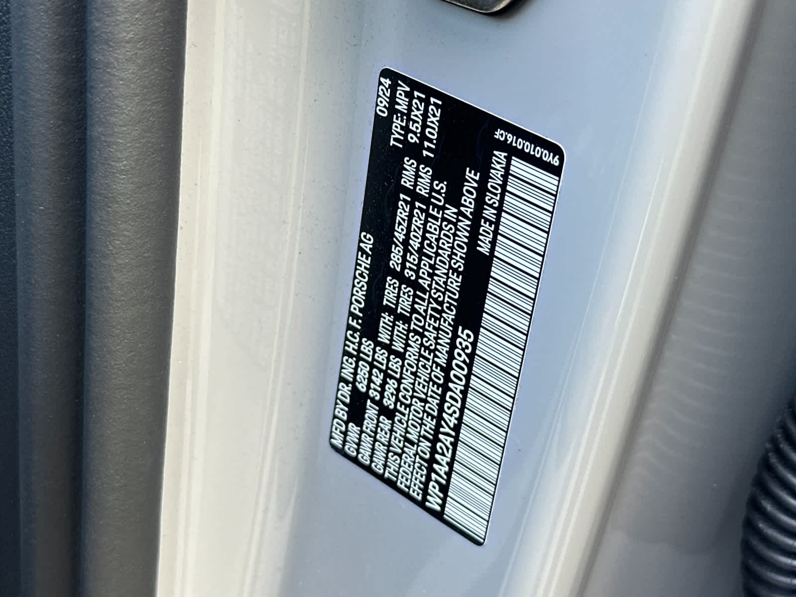 Thumbnail: 2025 Porsche Cayenne - 34