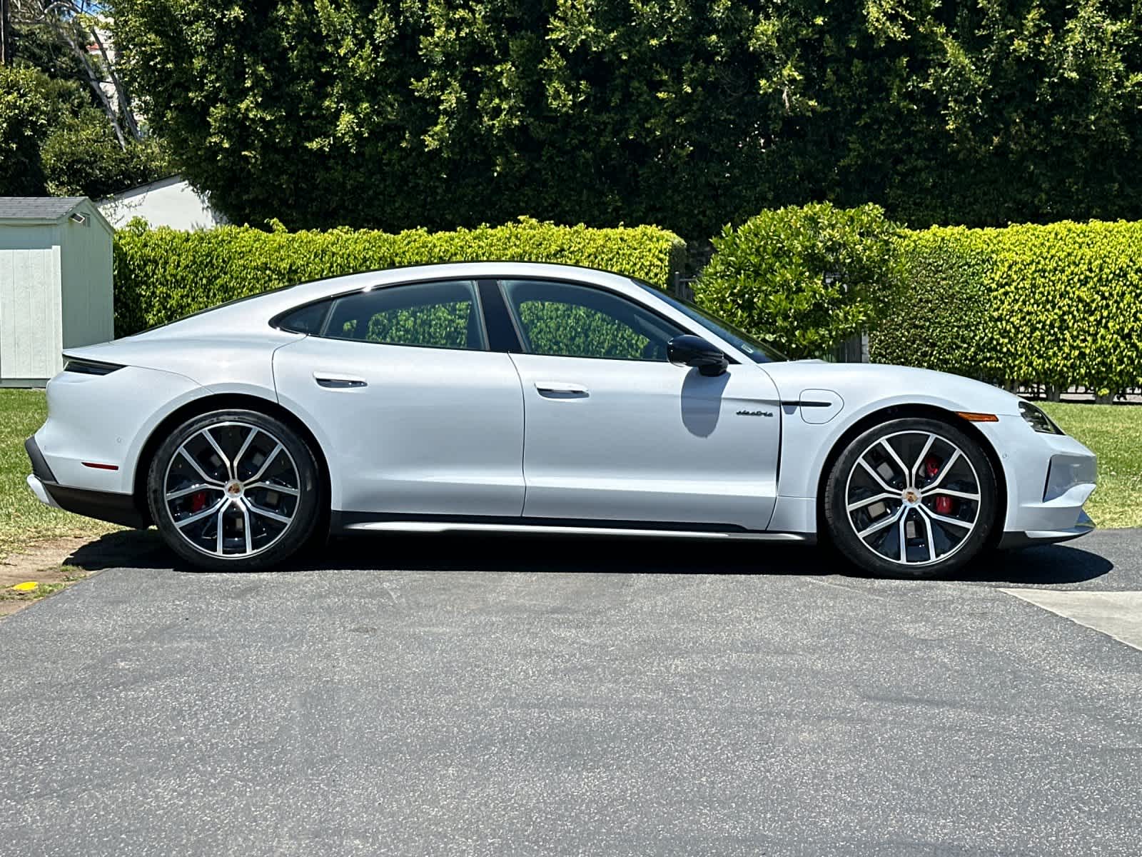 Thumbnail: 2026 Porsche Taycan - 9