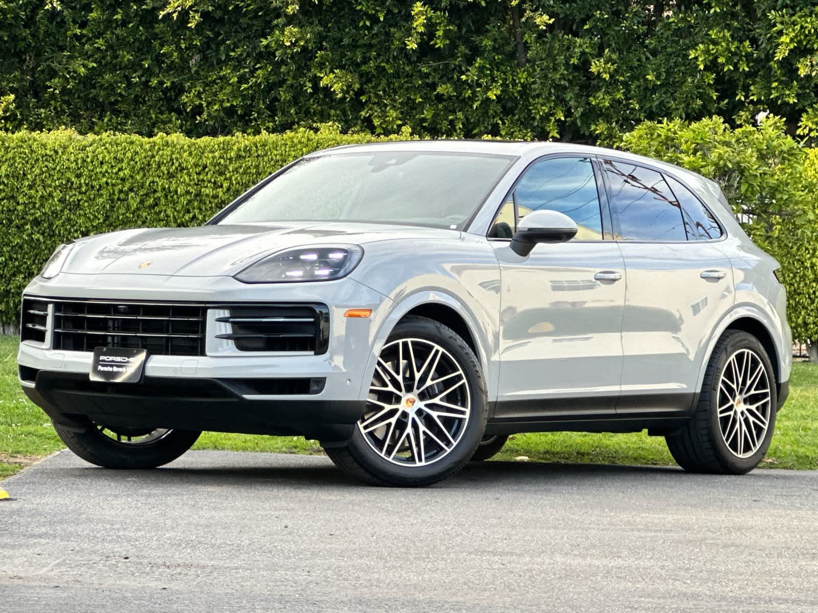 Thumbnail: 2025 Porsche Cayenne - 1