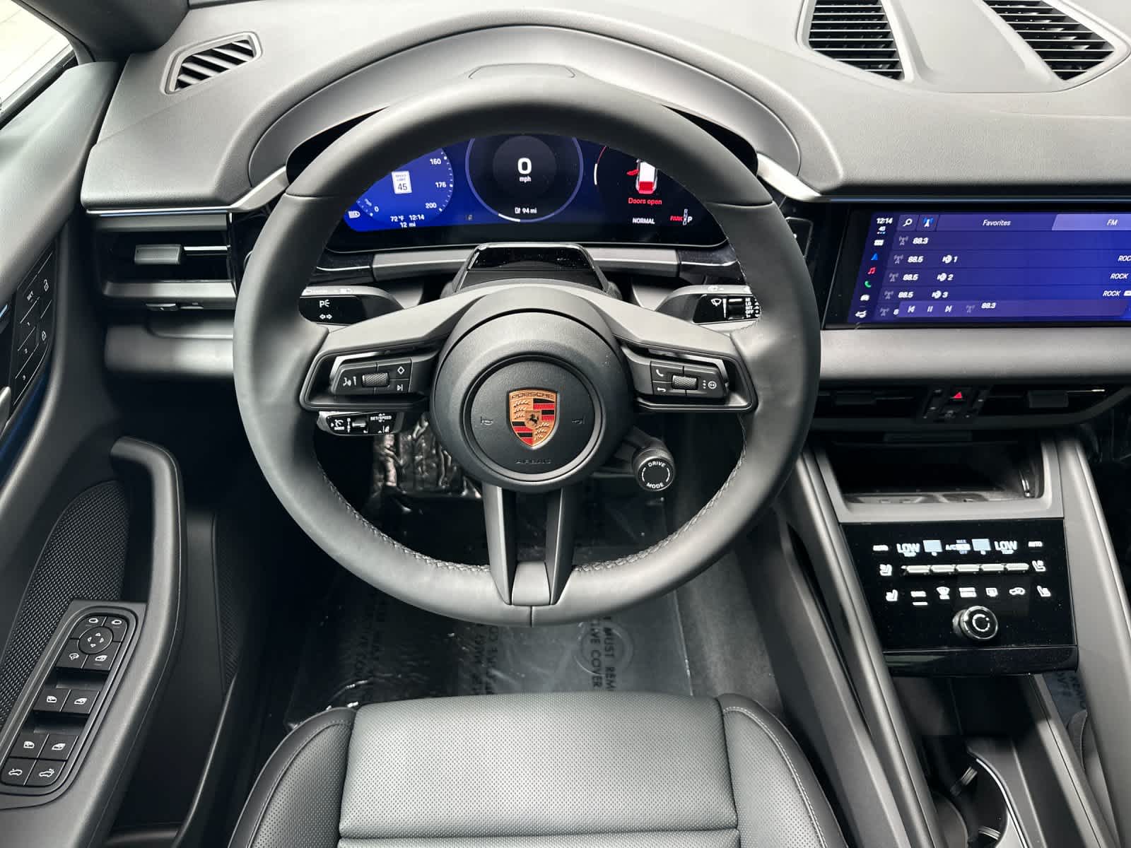 Thumbnail: 2026 Porsche Macan - 15
