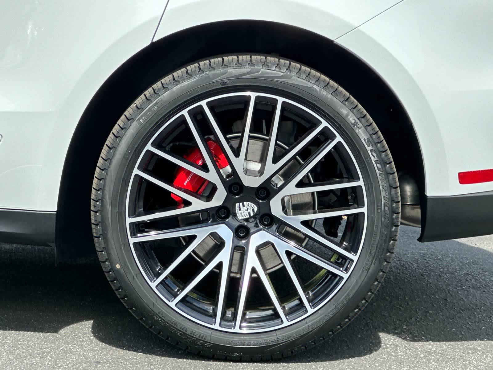 Thumbnail: 2026 Porsche Macan - 31