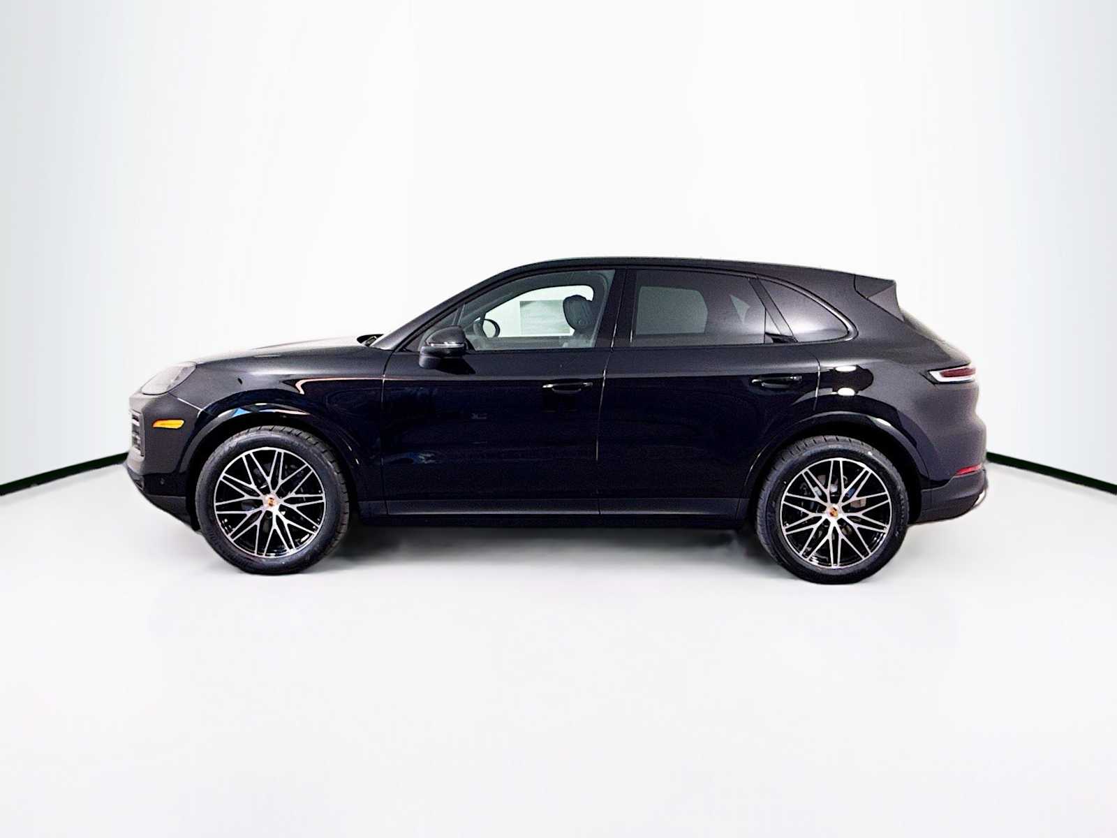 Thumbnail: 2026 Porsche Cayenne - 2