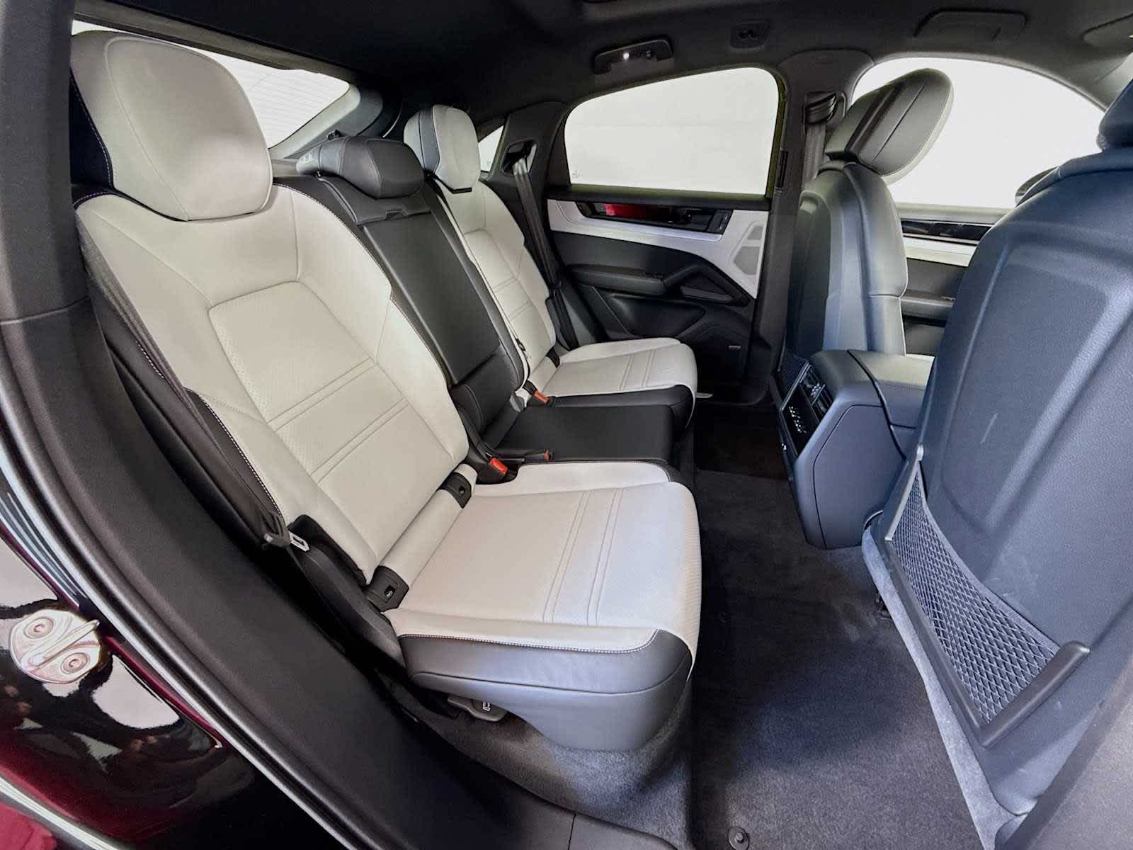 Thumbnail: 2026 Porsche Cayenne - 19