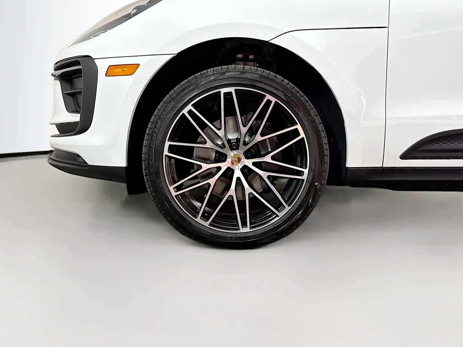 Thumbnail: 2026 Porsche Macan - 24