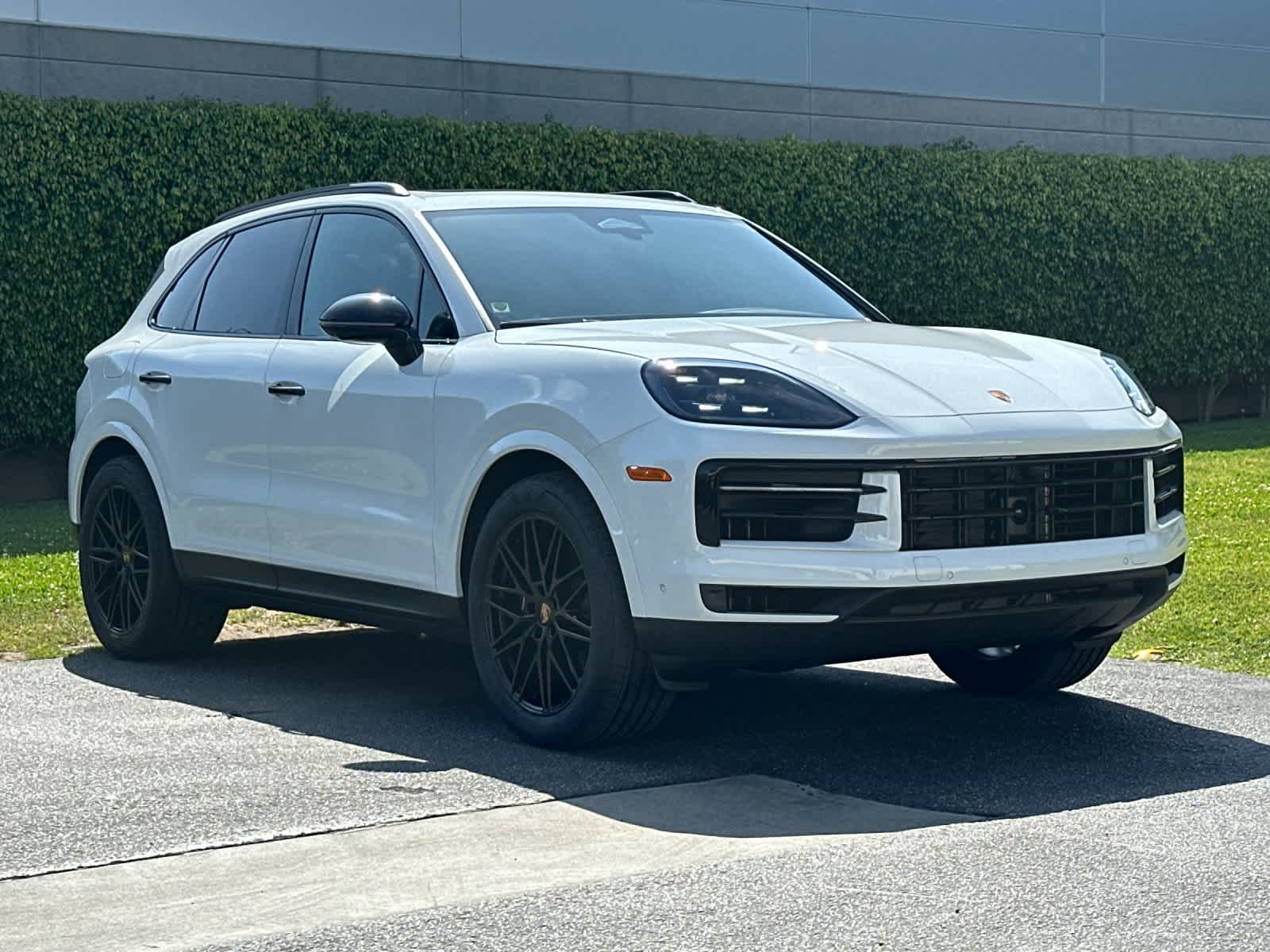 Thumbnail: 2026 Porsche Cayenne - 10