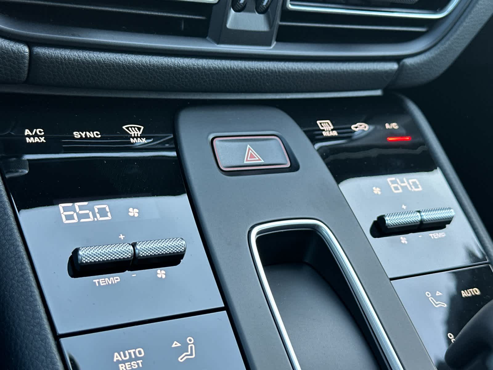 Thumbnail: 2026 Porsche Macan - 24