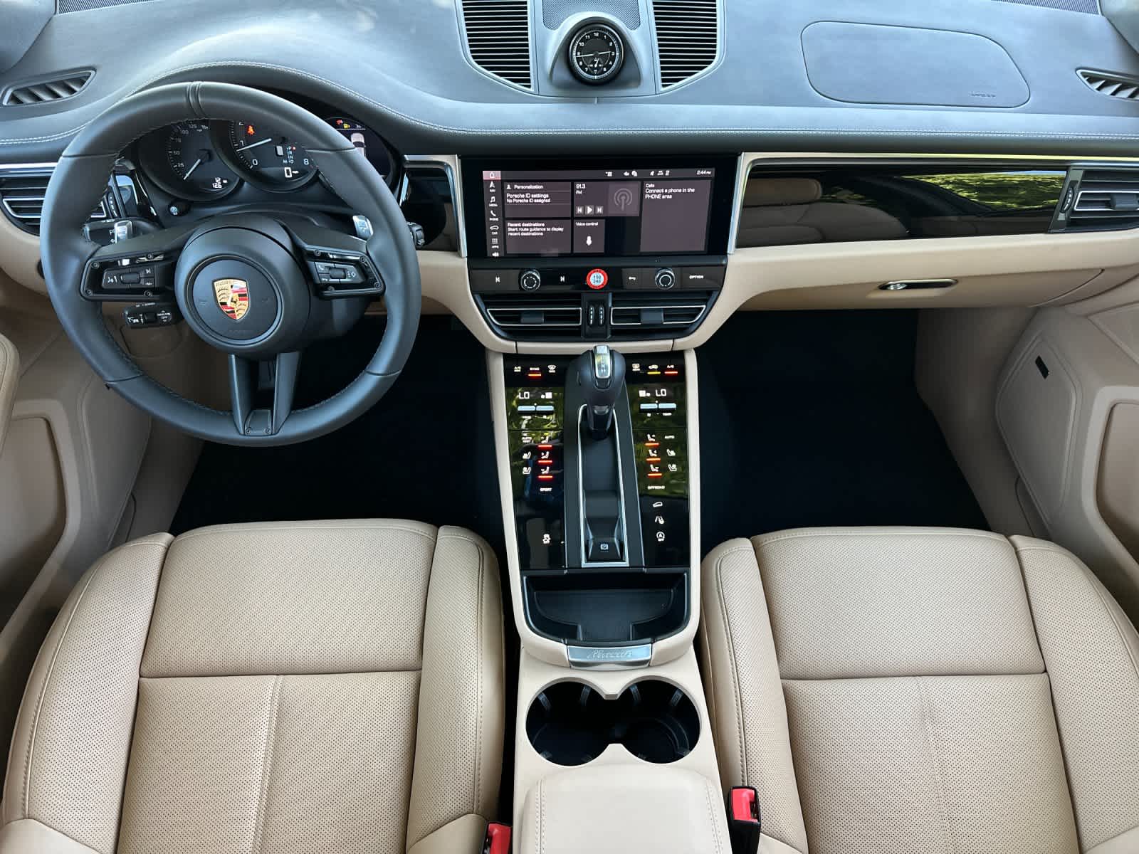 Thumbnail: 2026 Porsche Macan - 6