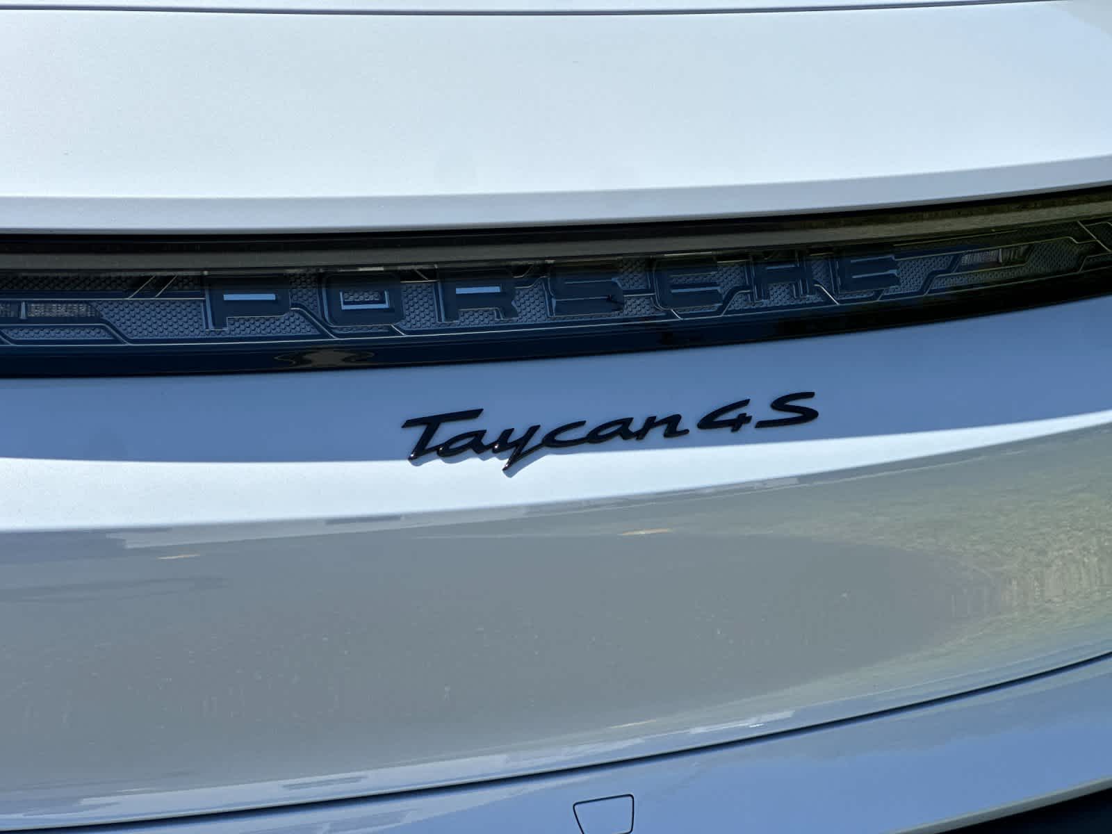 Thumbnail: 2026 Porsche Taycan - 31