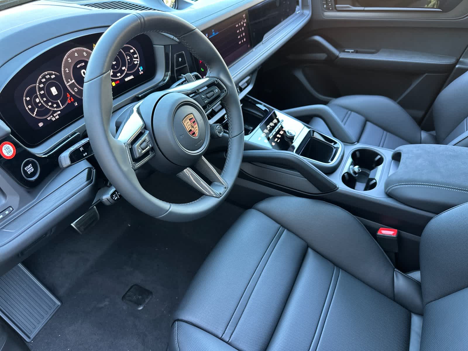 Thumbnail: 2026 Porsche Cayenne - 4