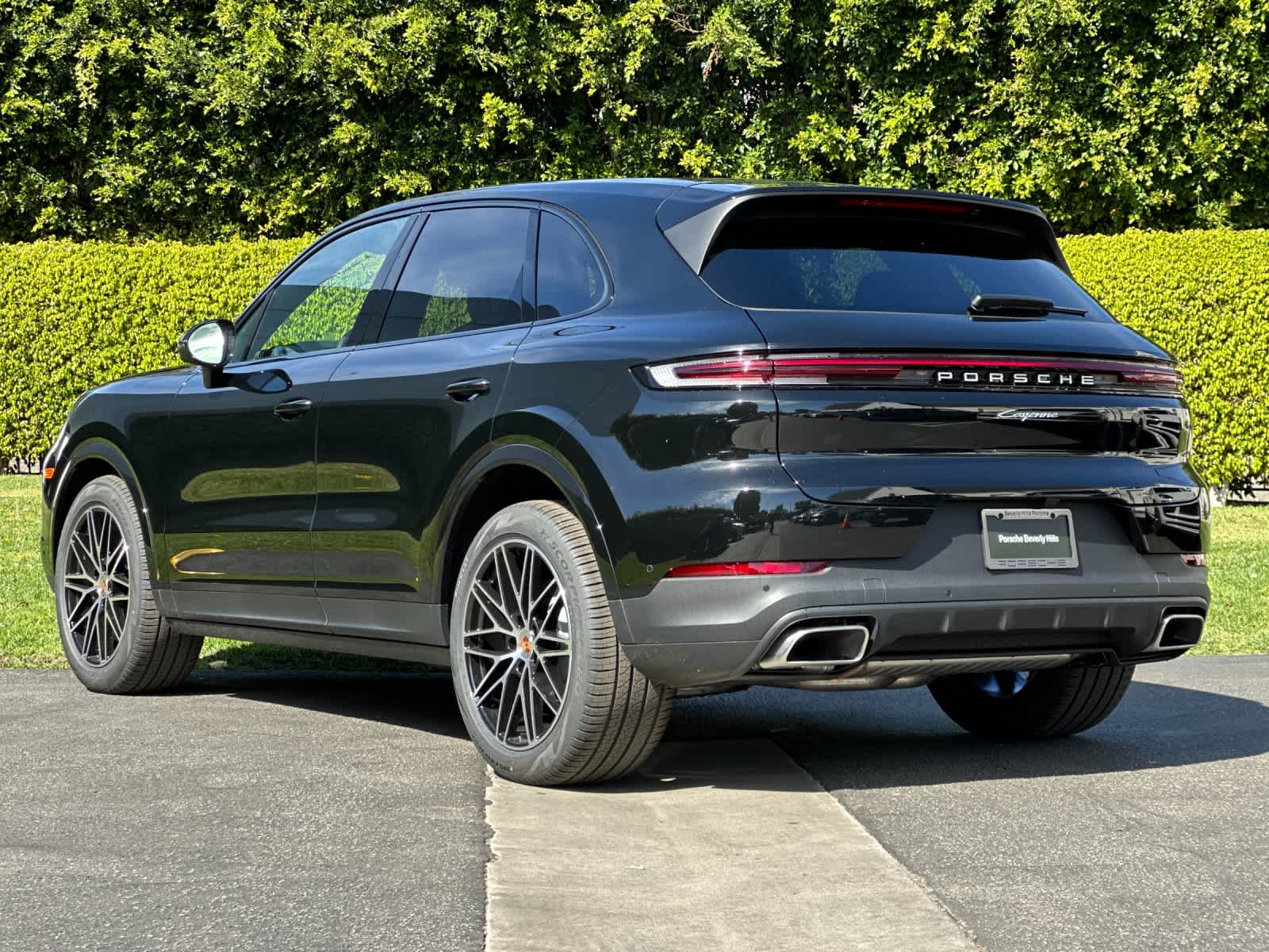 Thumbnail: 2026 Porsche Cayenne - 3