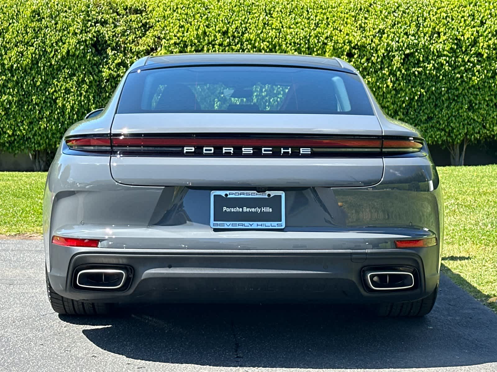 Thumbnail: 2026 Porsche Panamera - 7