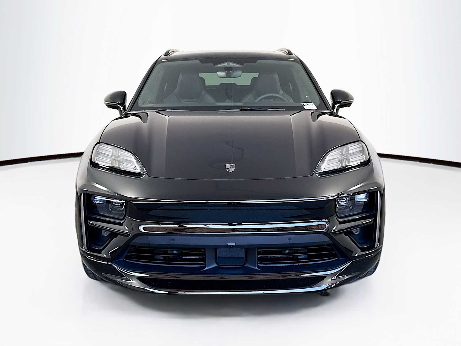 Thumbnail: 2025 Porsche Macan - 6
