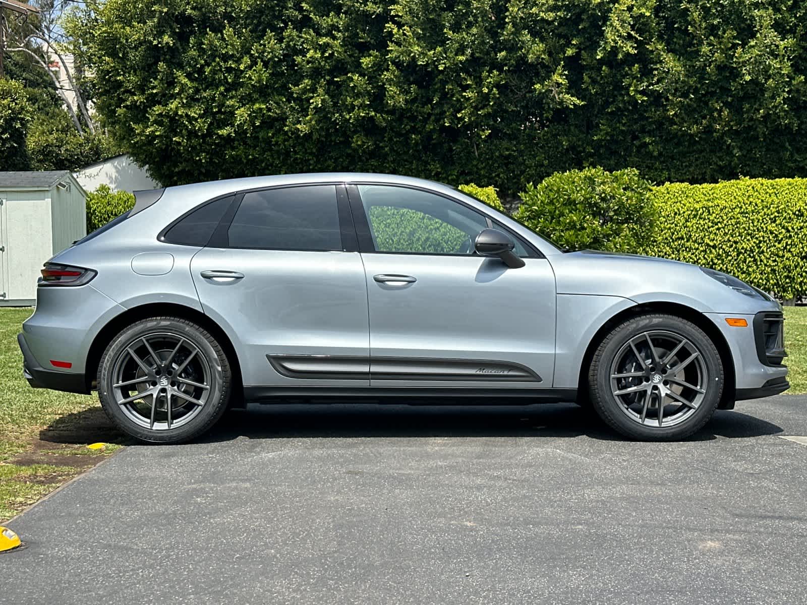 Thumbnail: 2026 Porsche Macan - 9