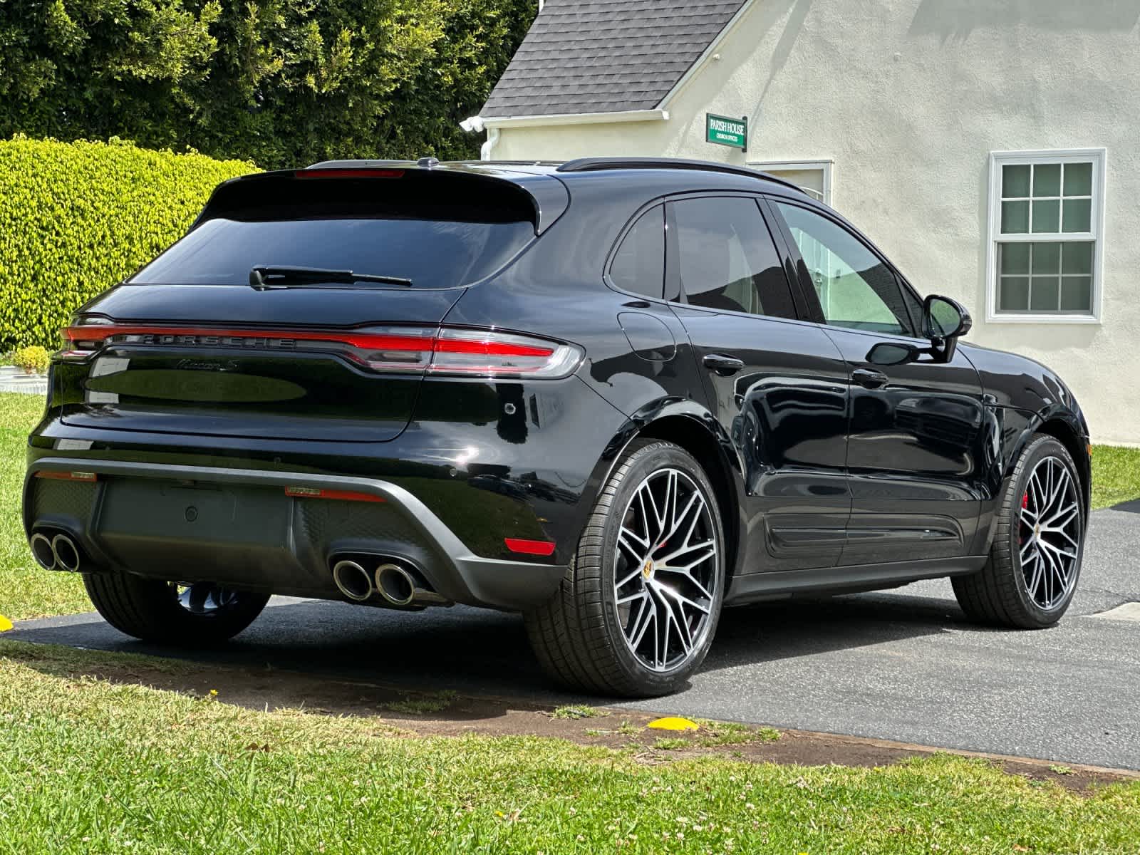 Thumbnail: 2026 Porsche Macan - 8