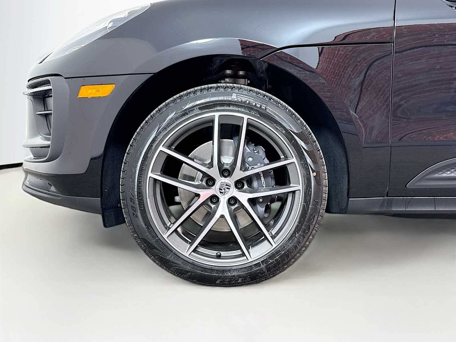 Thumbnail: 2026 Porsche Macan - 24