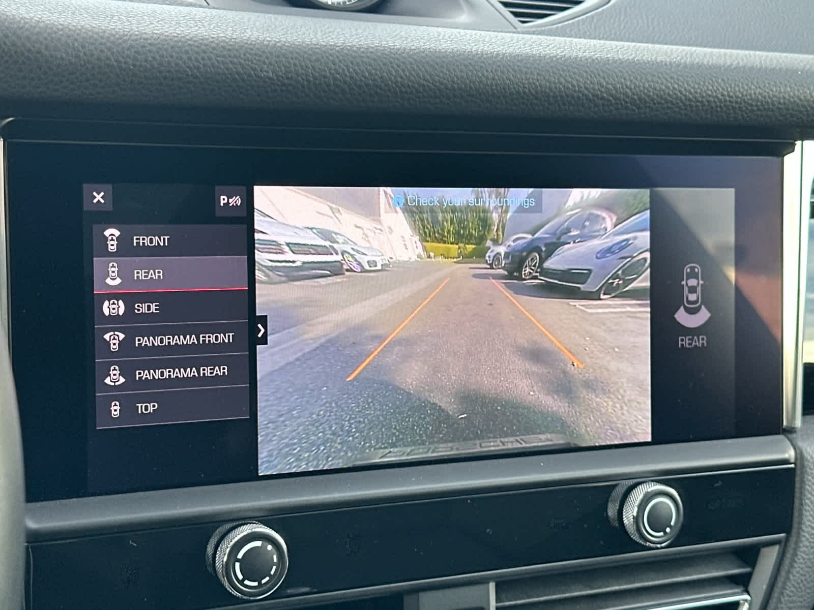 Thumbnail: 2025 Porsche Macan - 22