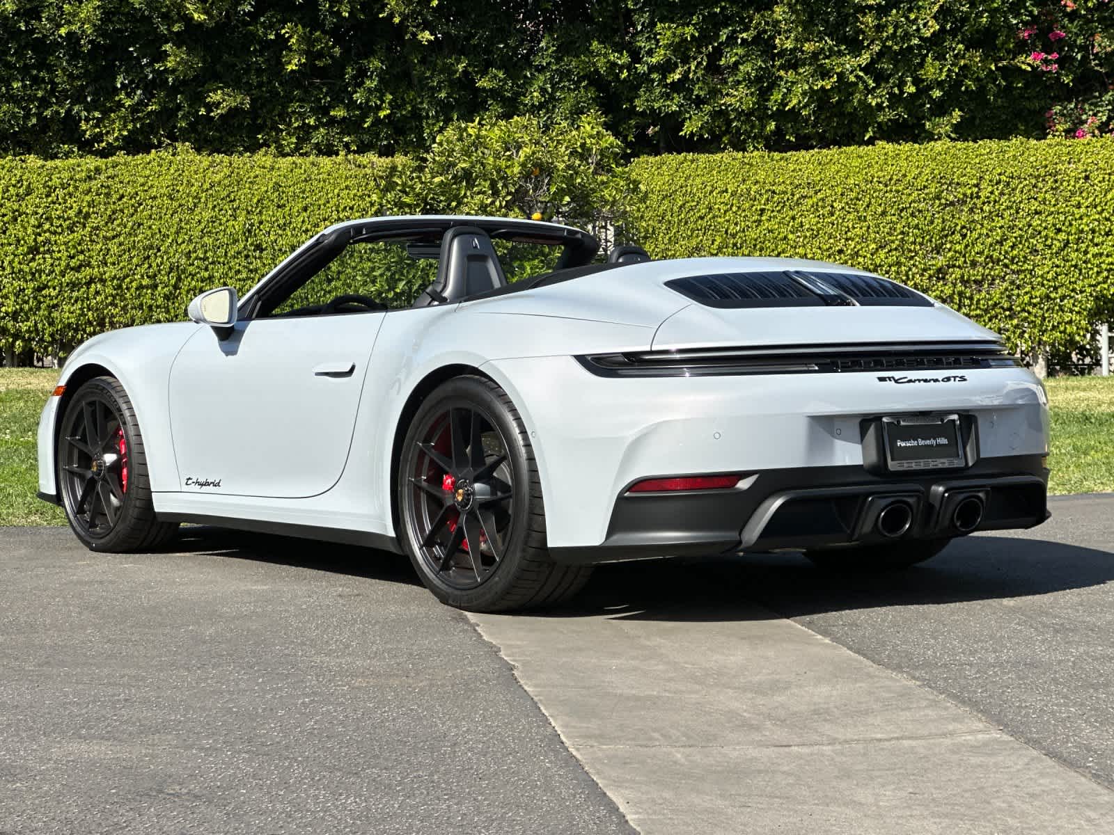 Thumbnail: 2026 Porsche 911 - 3