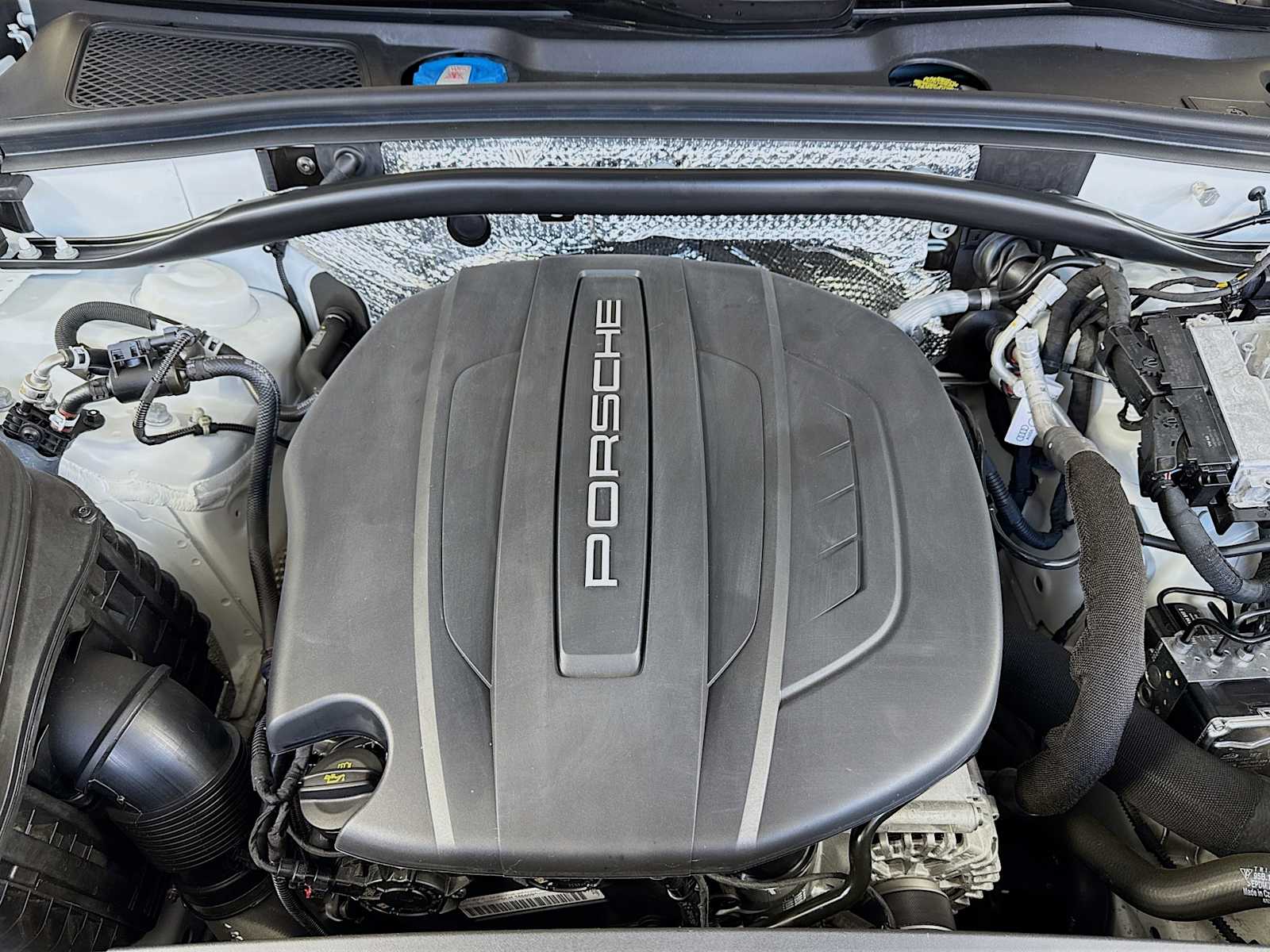 Thumbnail: 2021 Porsche Macan - 24