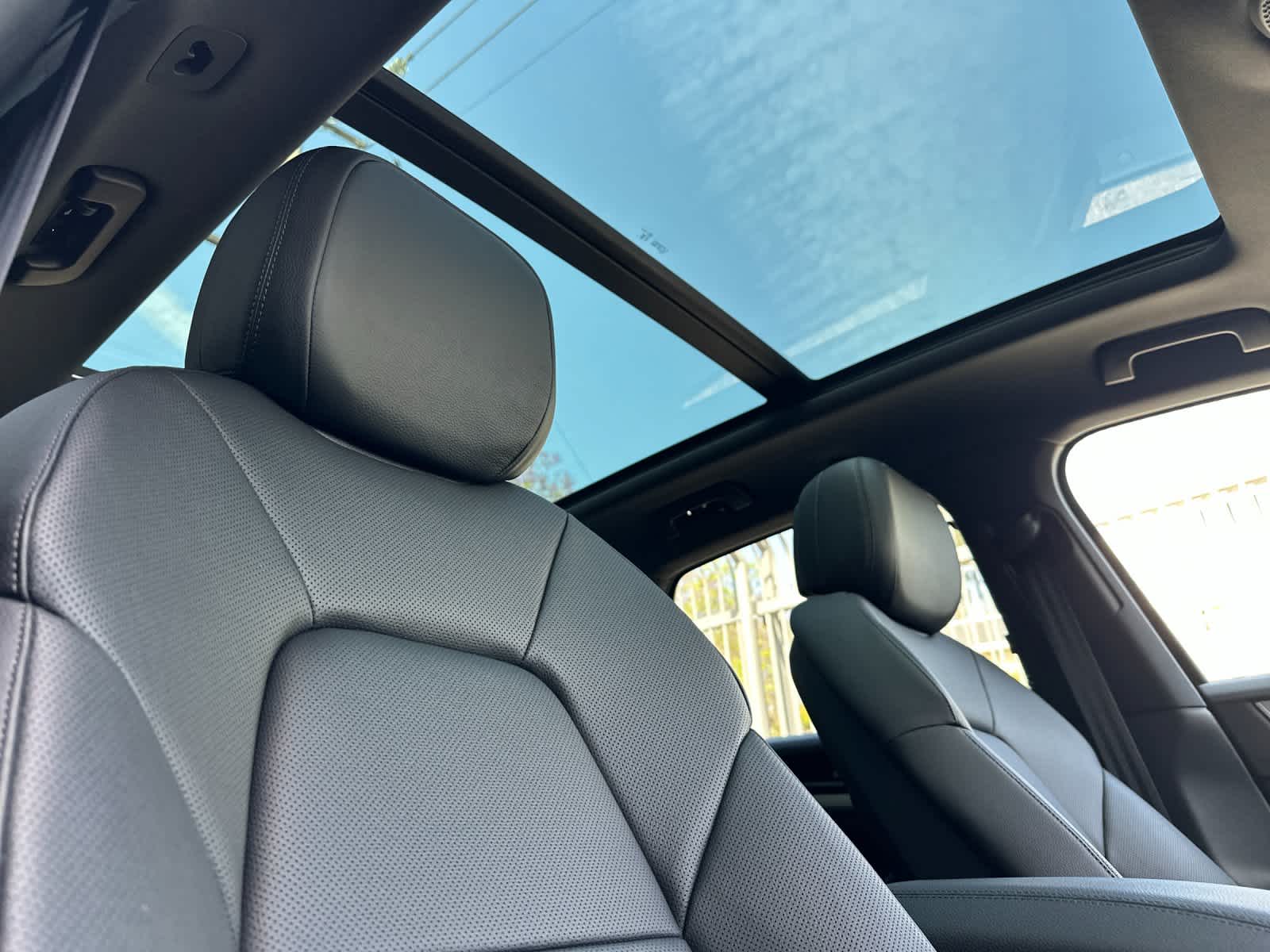 Thumbnail: 2026 Porsche Cayenne - 18