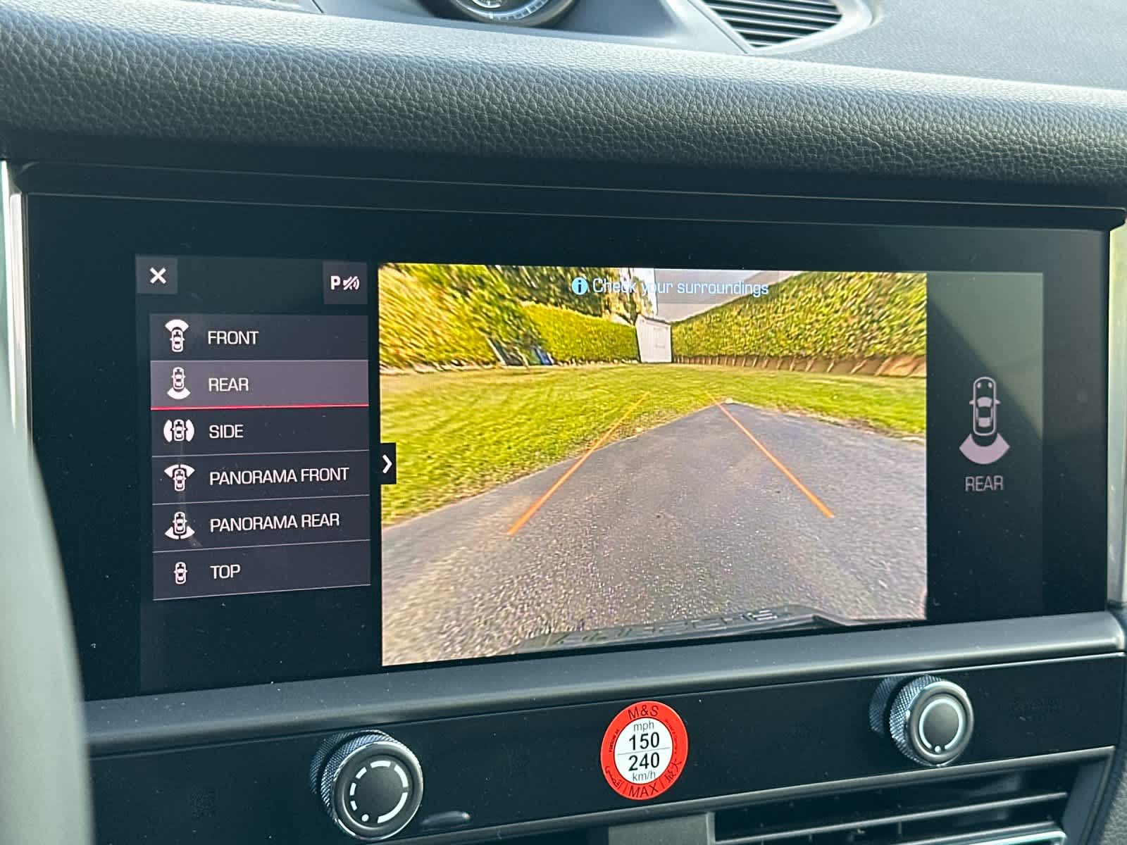 Thumbnail: 2026 Porsche Macan - 22