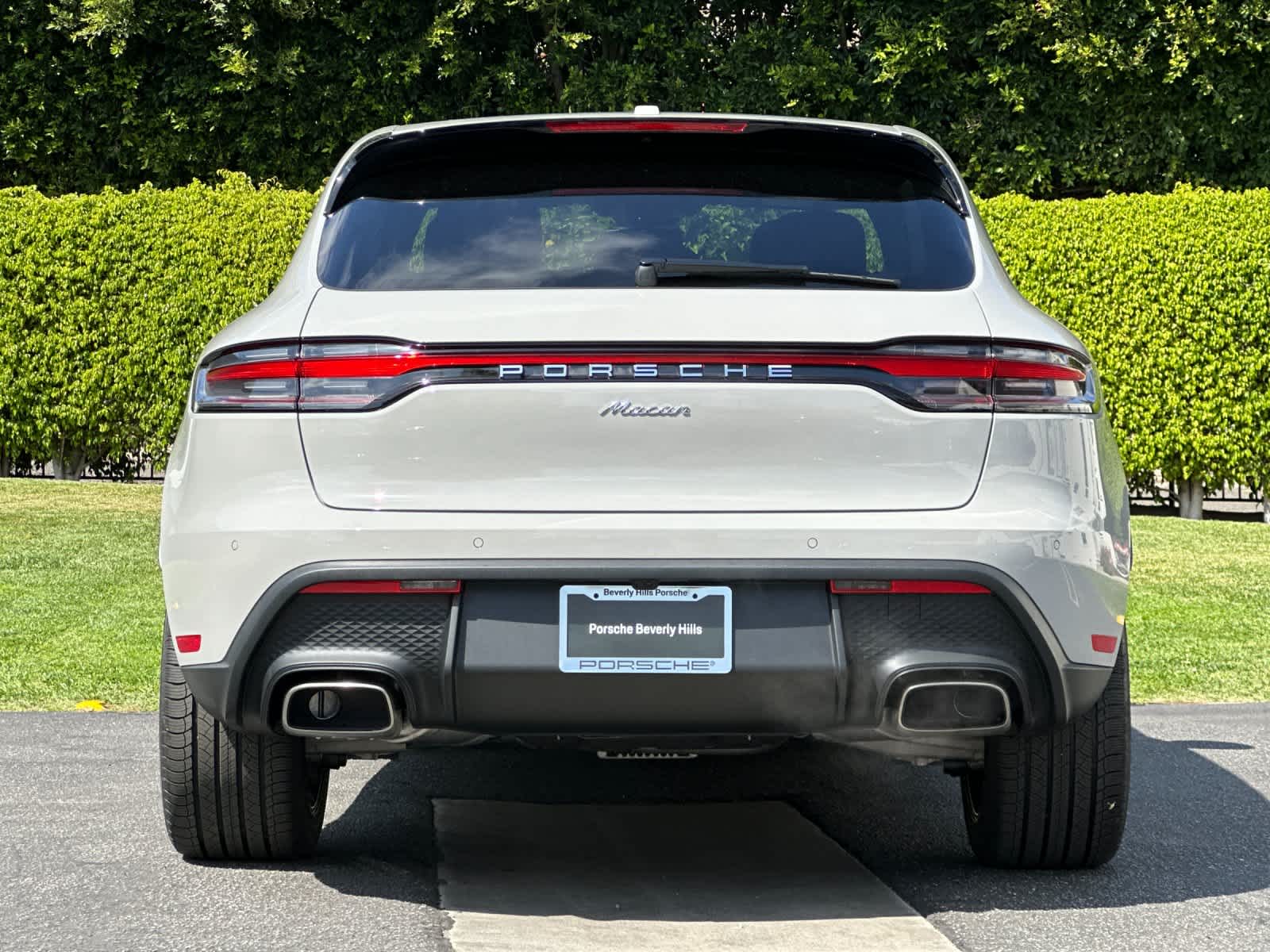 Thumbnail: 2026 Porsche Macan - 7