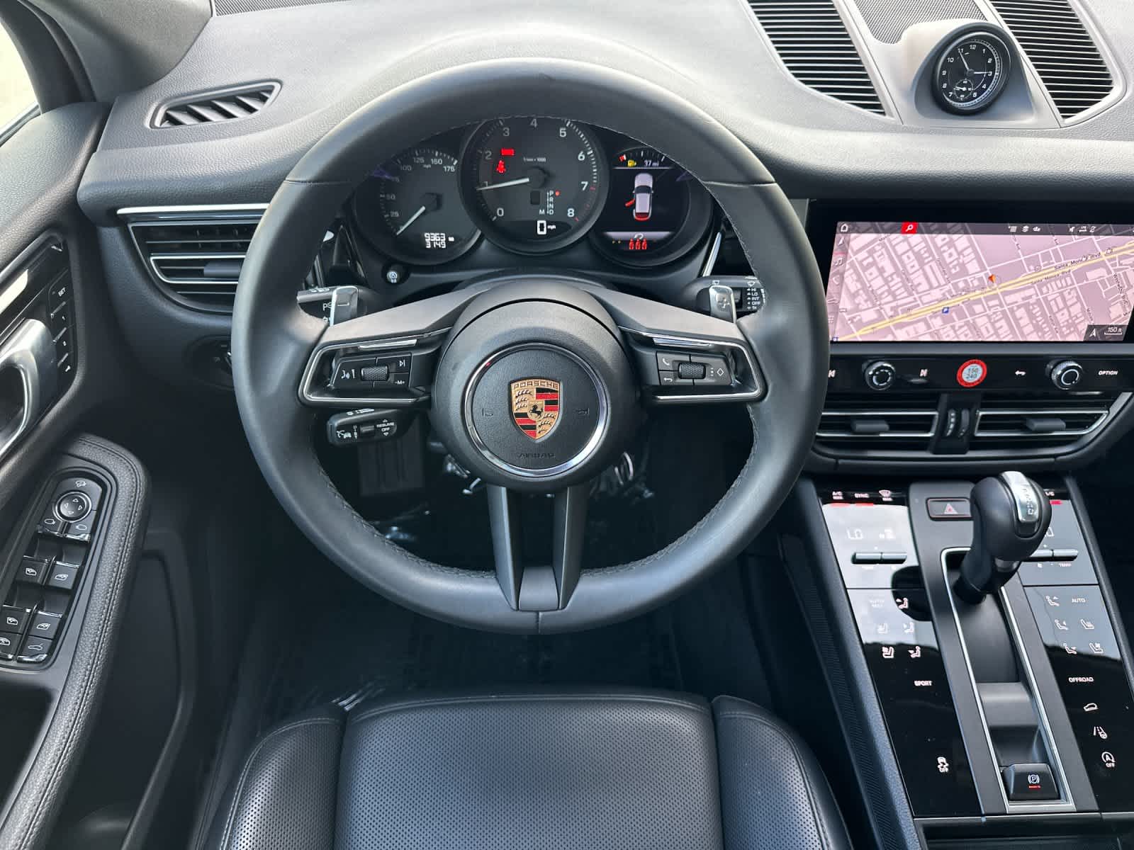 Thumbnail: 2025 Porsche Macan - 15