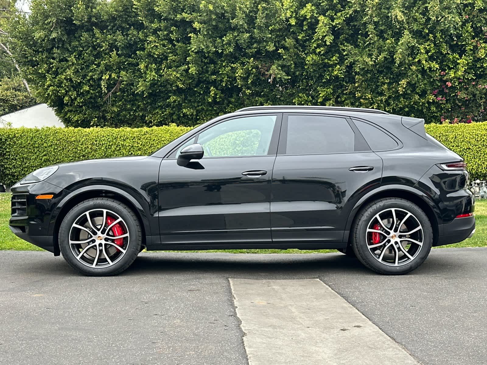 Thumbnail: 2026 Porsche Cayenne - 2