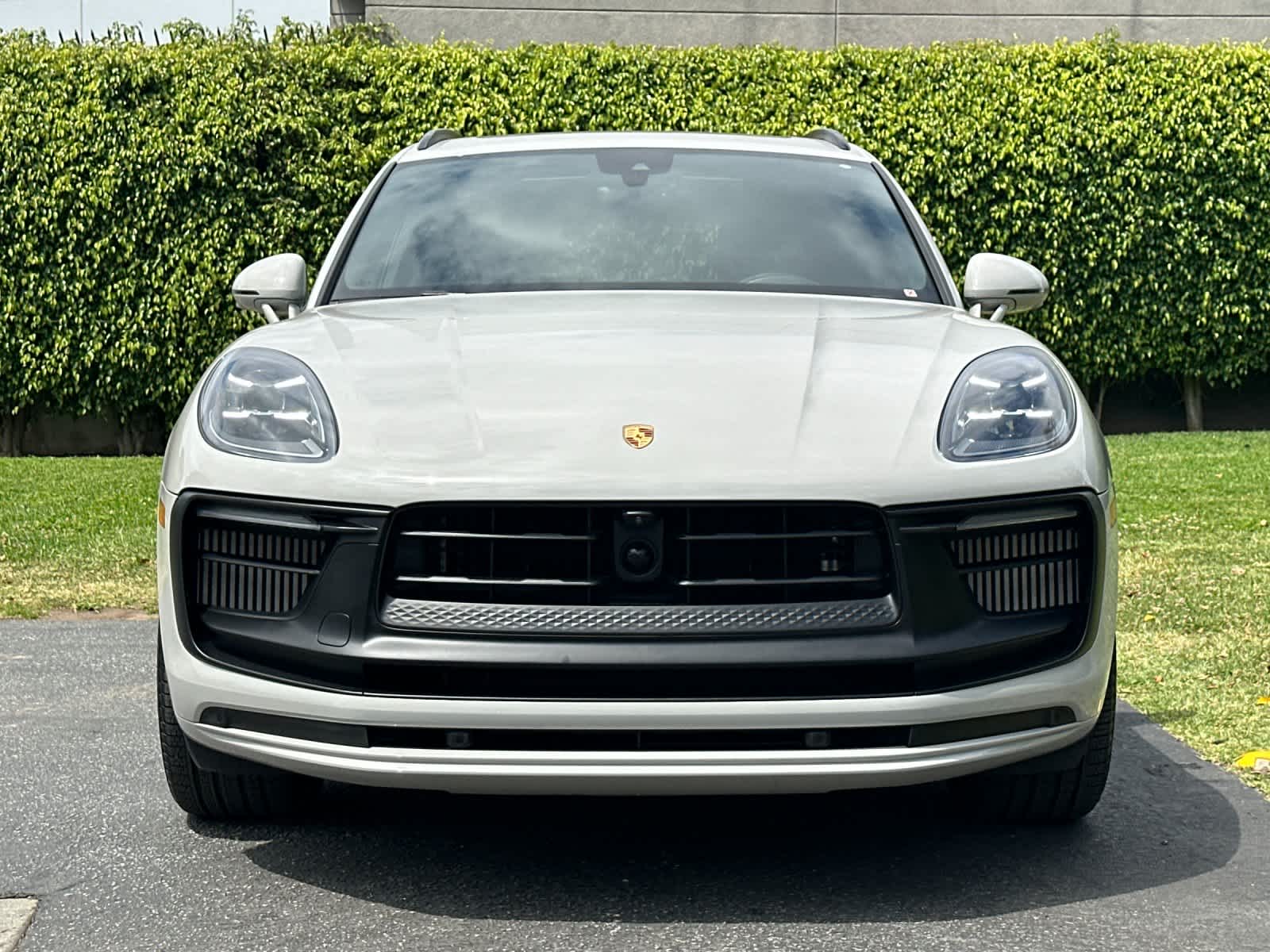 Thumbnail: 2023 Porsche Macan - 11