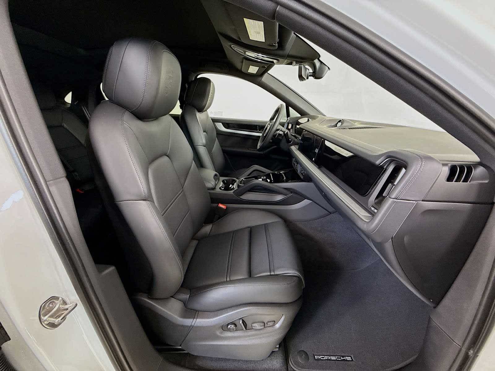 Thumbnail: 2026 Porsche Cayenne - 21