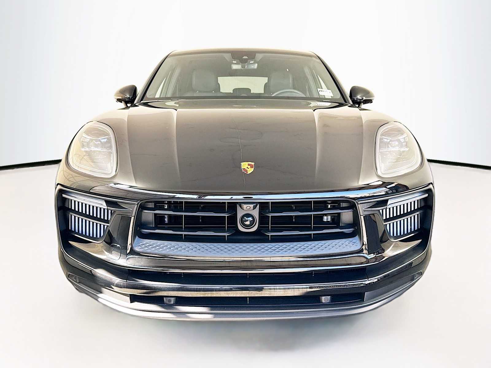 Thumbnail: 2025 Porsche Macan - 6