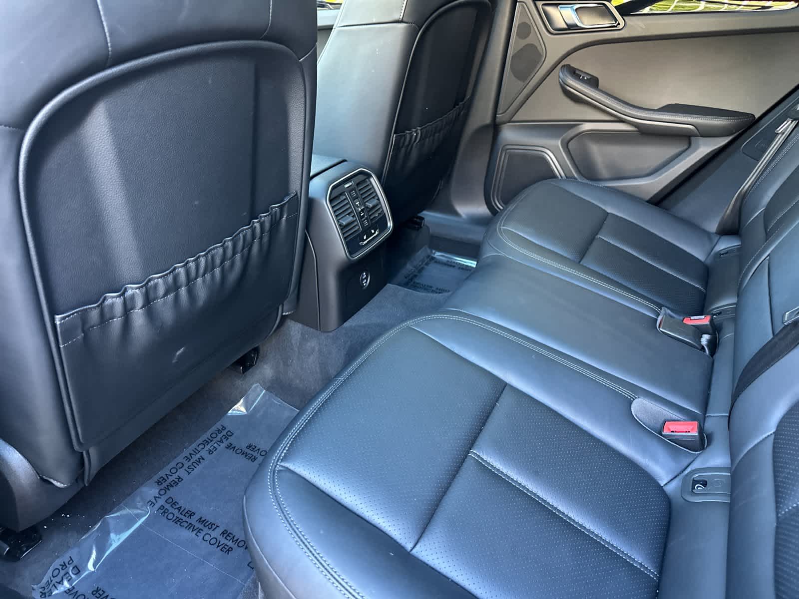 Thumbnail: 2025 Porsche Macan - 13