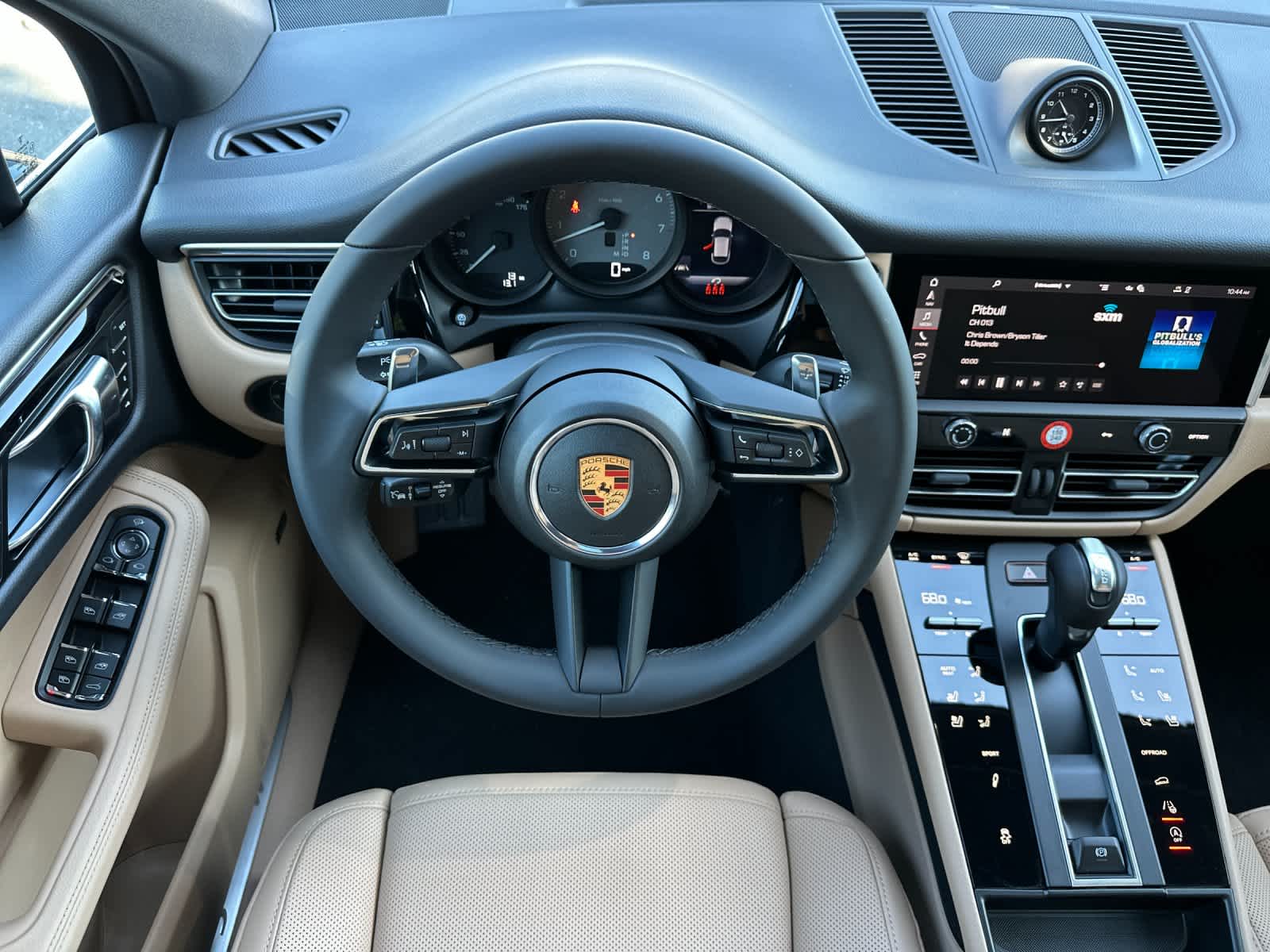 Thumbnail: 2026 Porsche Macan - 15