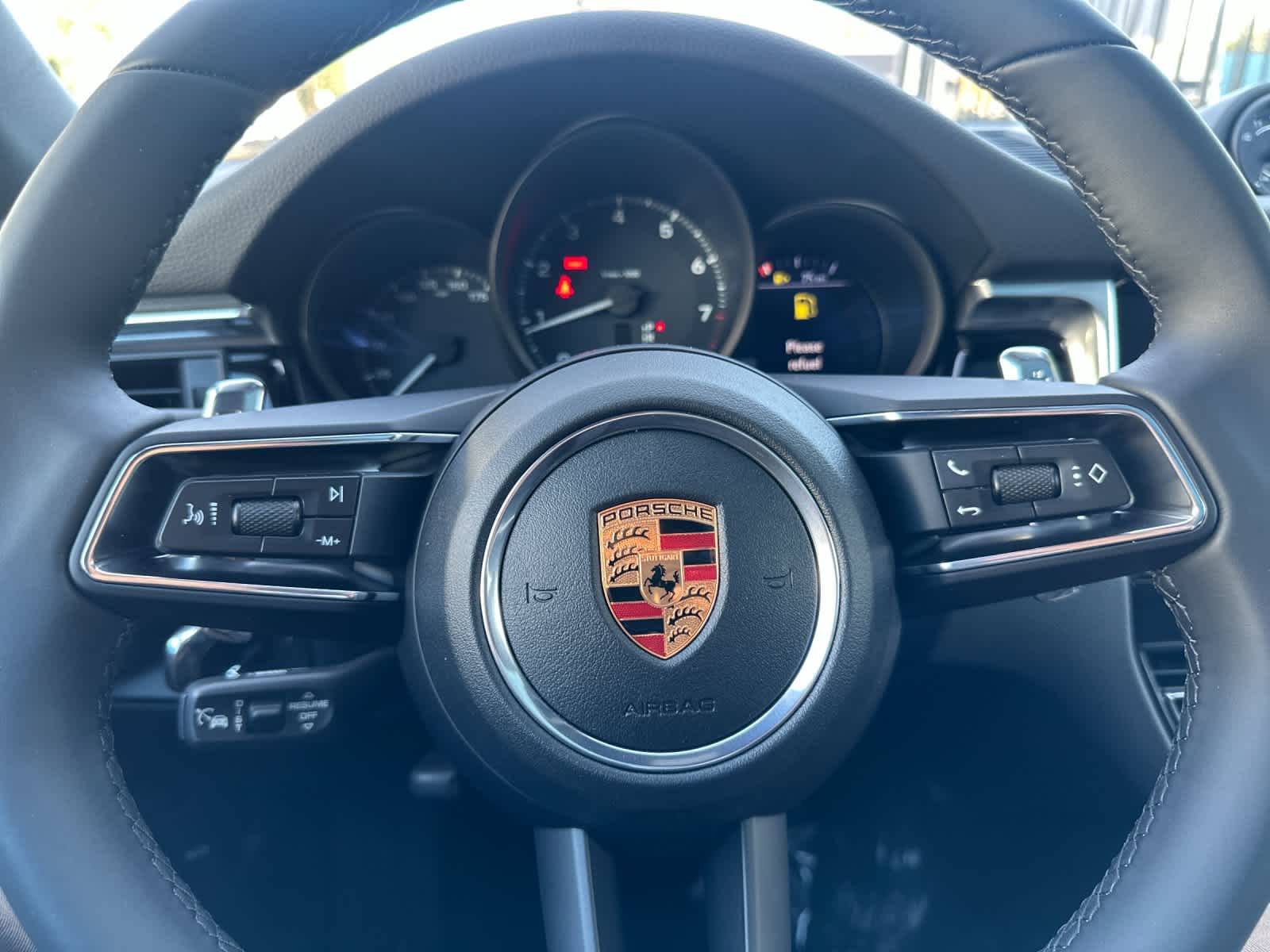 Thumbnail: 2026 Porsche Macan - 26