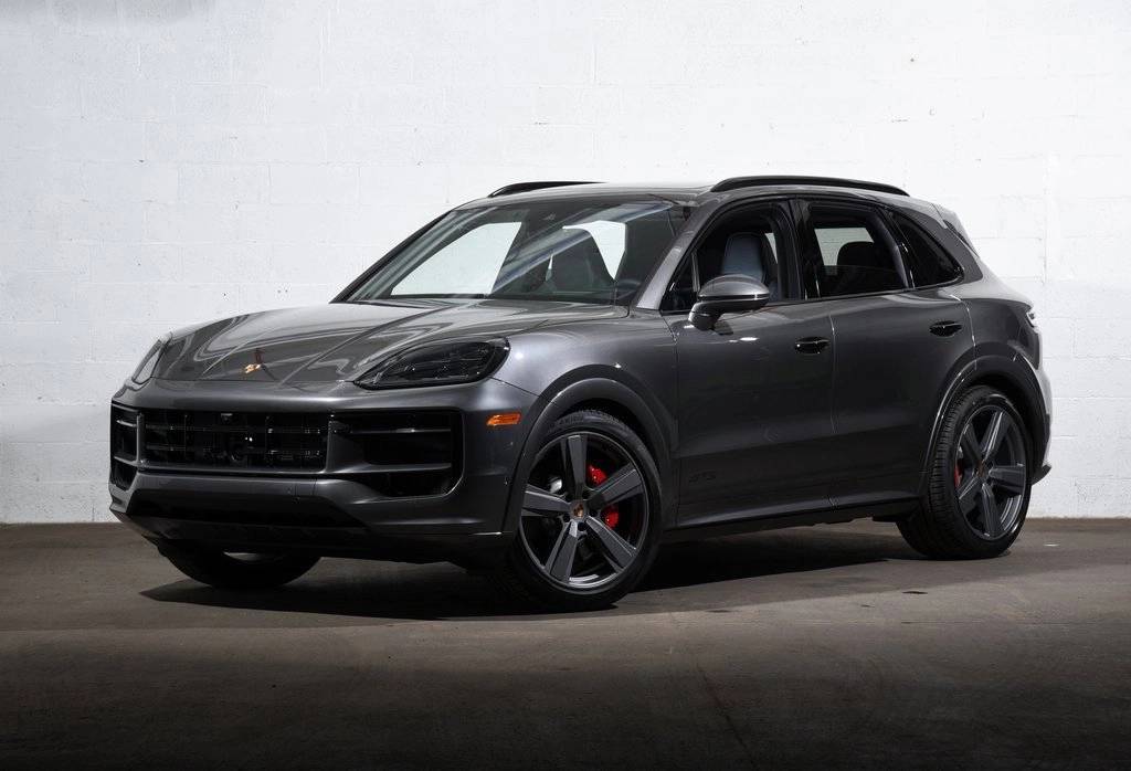 2025 Porsche Cayenne GTS
