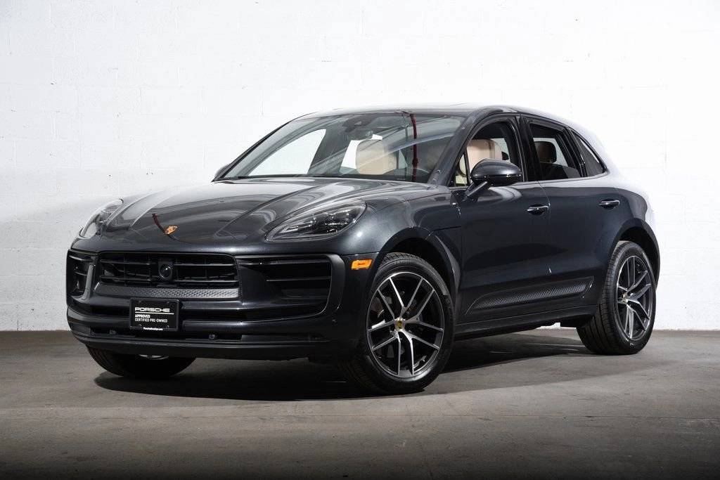 2025 Porsche Macan Base
