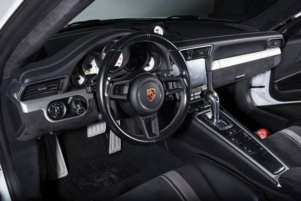 2018 Porsche 911 GT3 photo 4