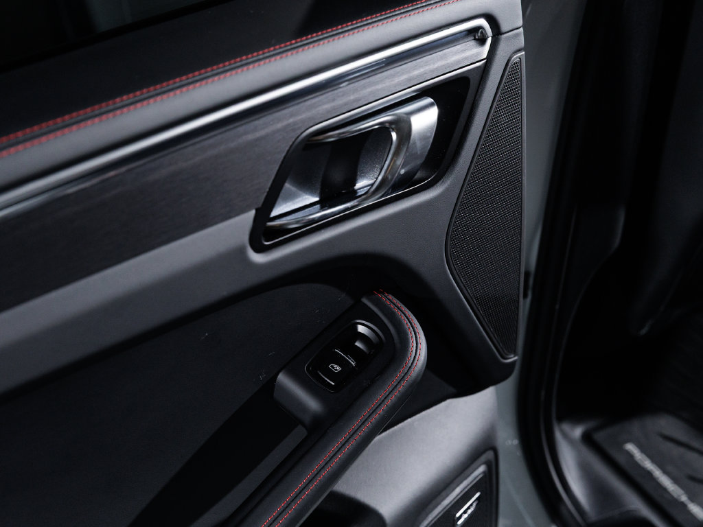 2026 Porsche Macan GTS - Photo 31